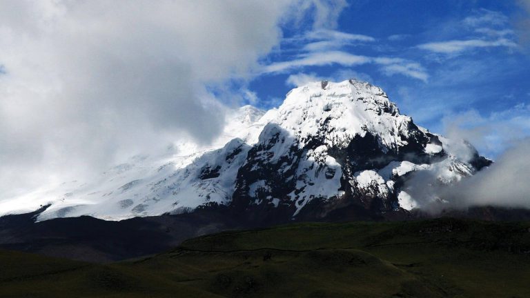 Highlander: Otavalo & Across The Andes to Cuenca